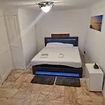 Le Coeur De La Vieille Μεντόν